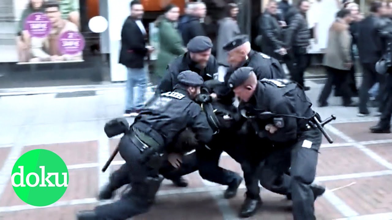 Polizeigewalt und Rassismus - Wer kontrolliert die Polizei? | WDR Doku