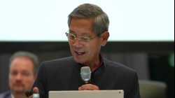 Emotionaler Auftritt von Prof. Dr. Sucharit Bhakdi auf dem 2. Corona-Symposium der AfD-Fraktion